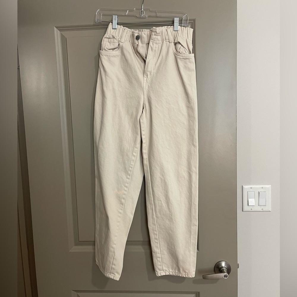 Pants with ruffled top